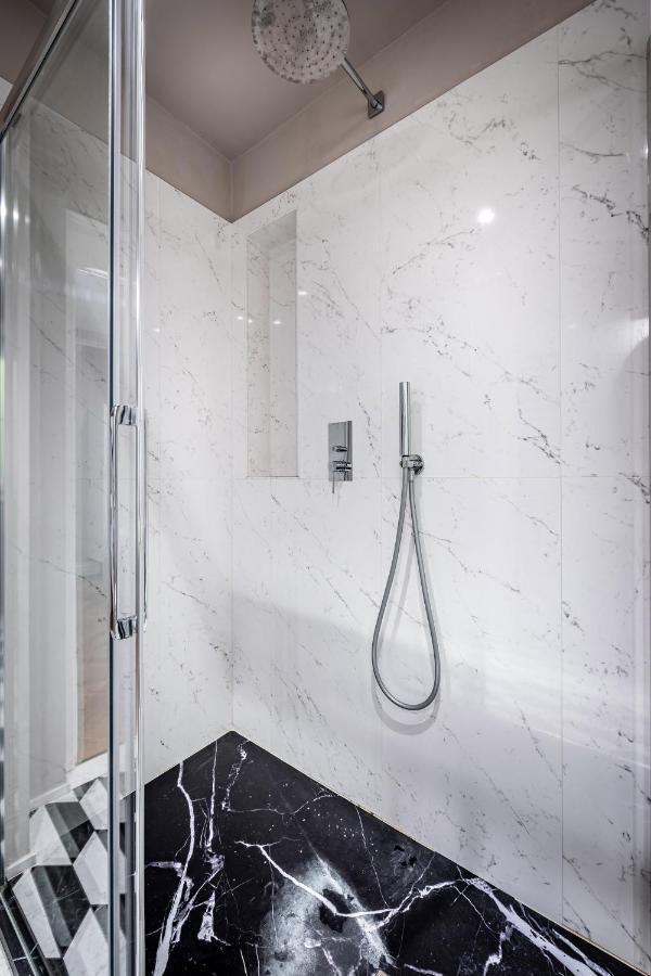 Hs4U Ricasoli Luxury Apartment Near Duomo N. 3 Florens Exteriör bild